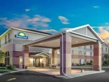 Days Inn By Wyndham Madison Ne/Windsor Exterior foto